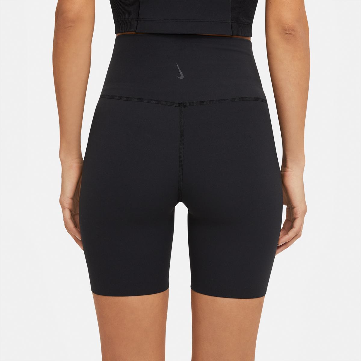 Шорты NIKE THE NK YOGA LUXE 7IN SHORT