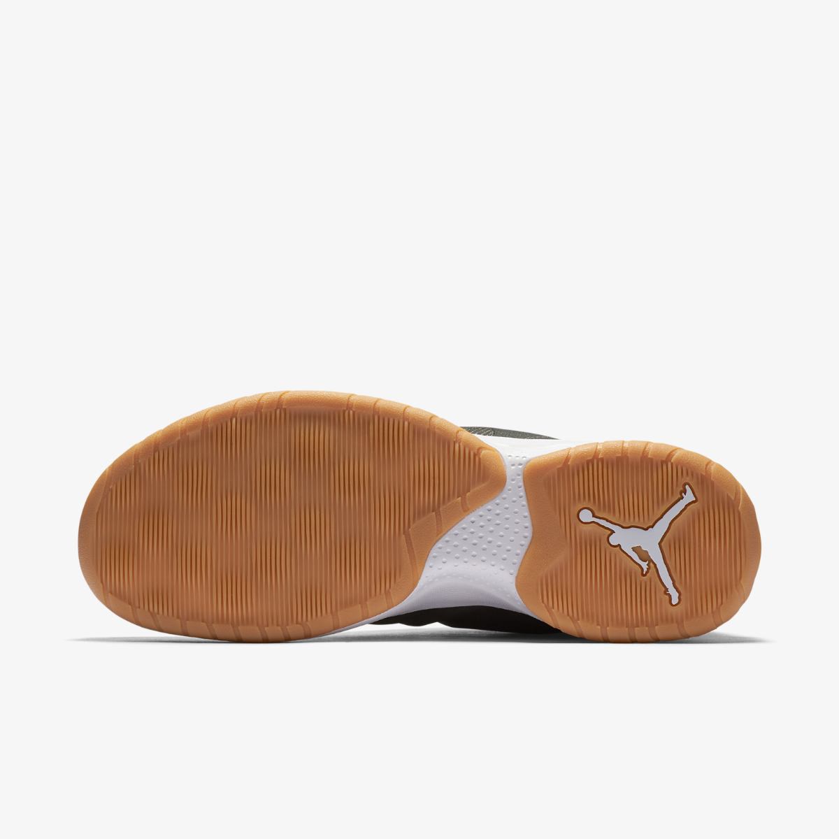 Кроссовки для баскетбола JORDAN B. FLY 