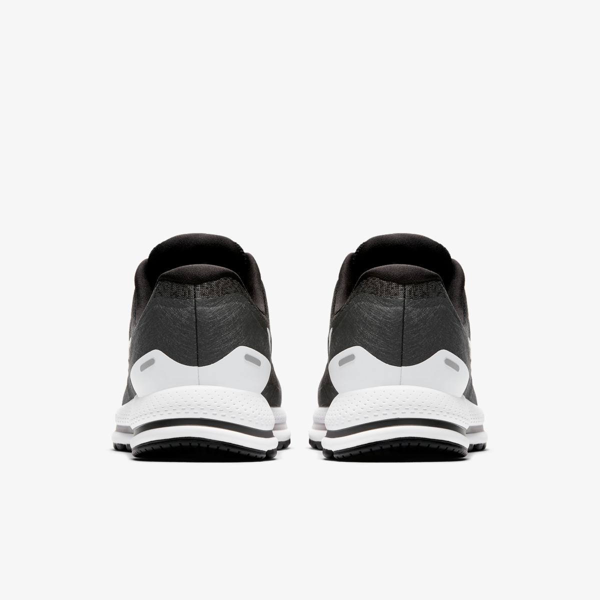 Кроссовки для бега Nike  AIR ZOOM VOMERO 13