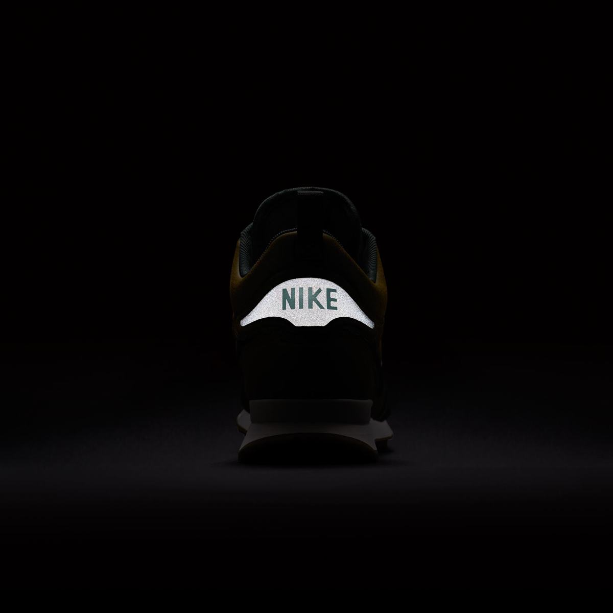 Кроссовки Nike INTERNATIONALIST UTILITY 