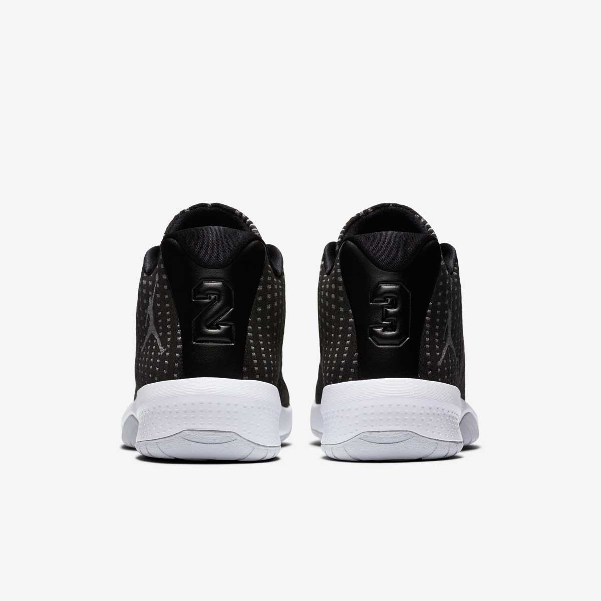Кроссовки для баскетбола Nike JORDAN B. FLY 